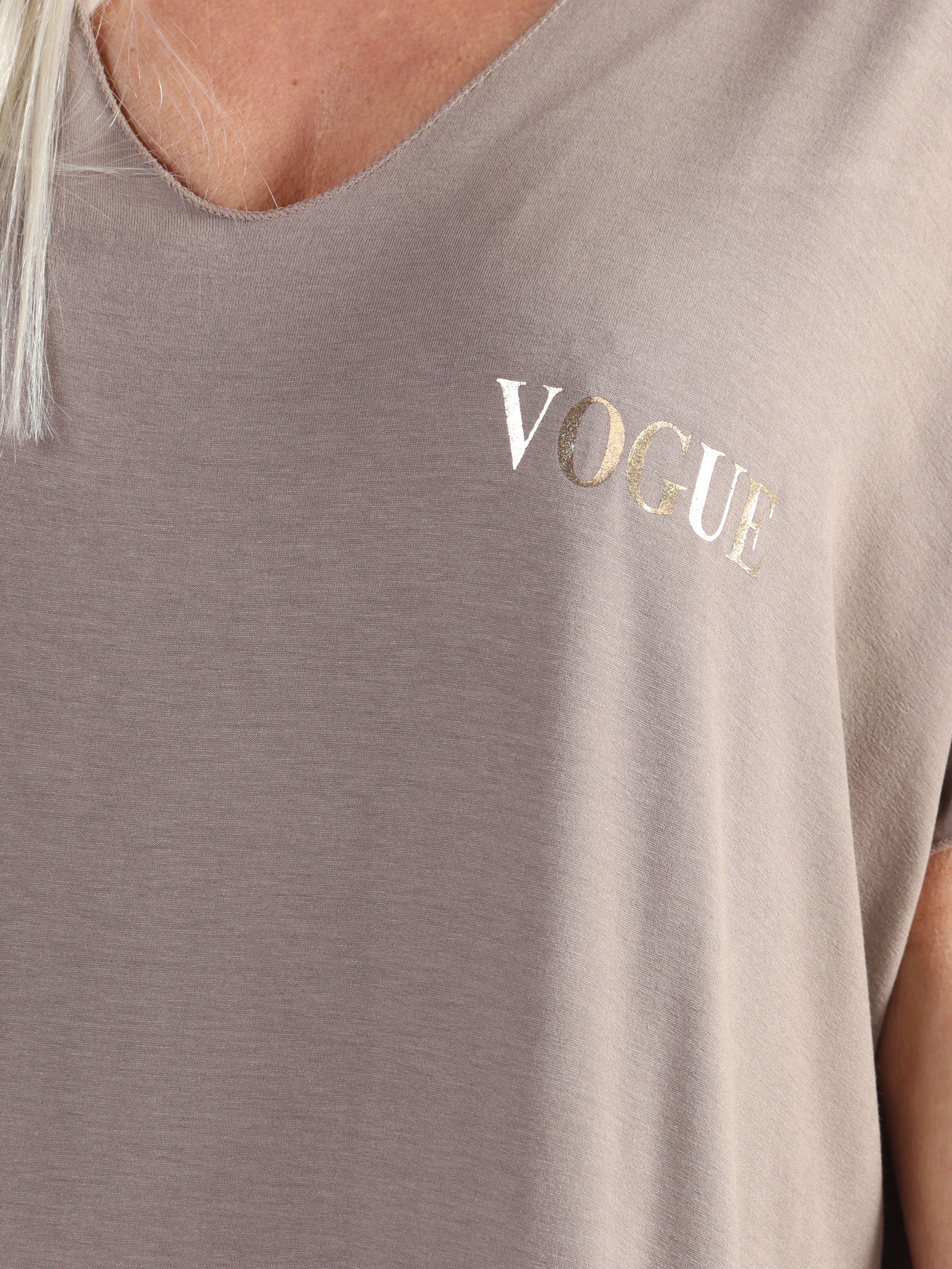 Ellen - Plus size t-shirtkjole i viskose med guldskrift